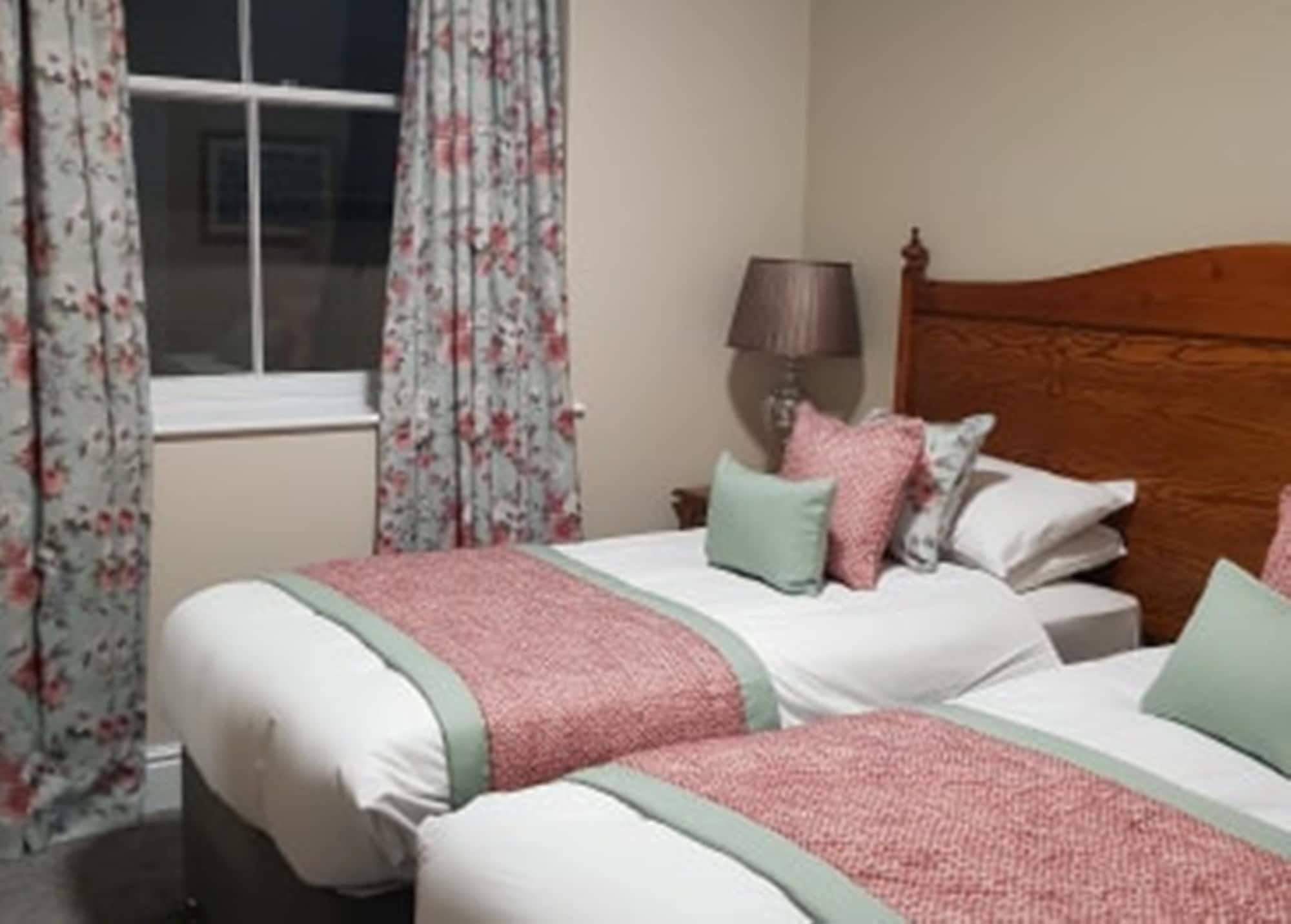 The Atherstone Red Lion Hotel Bagian luar foto