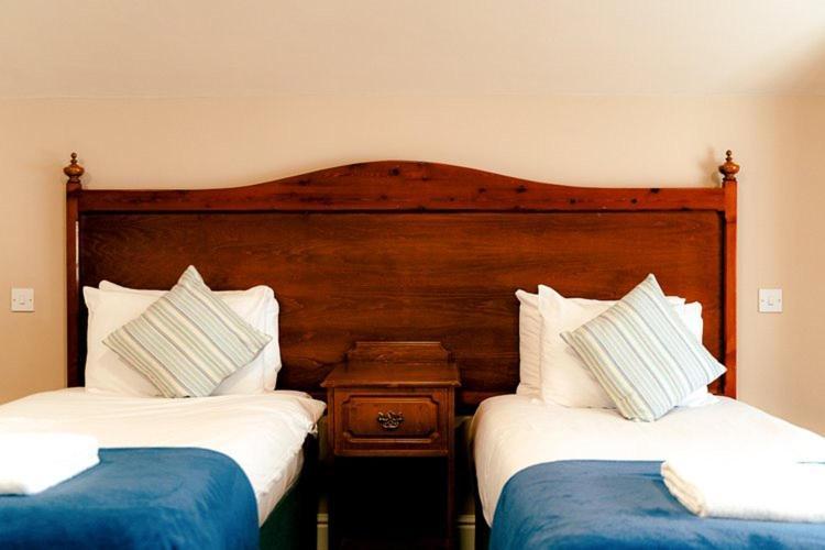 The Atherstone Red Lion Hotel Bagian luar foto
