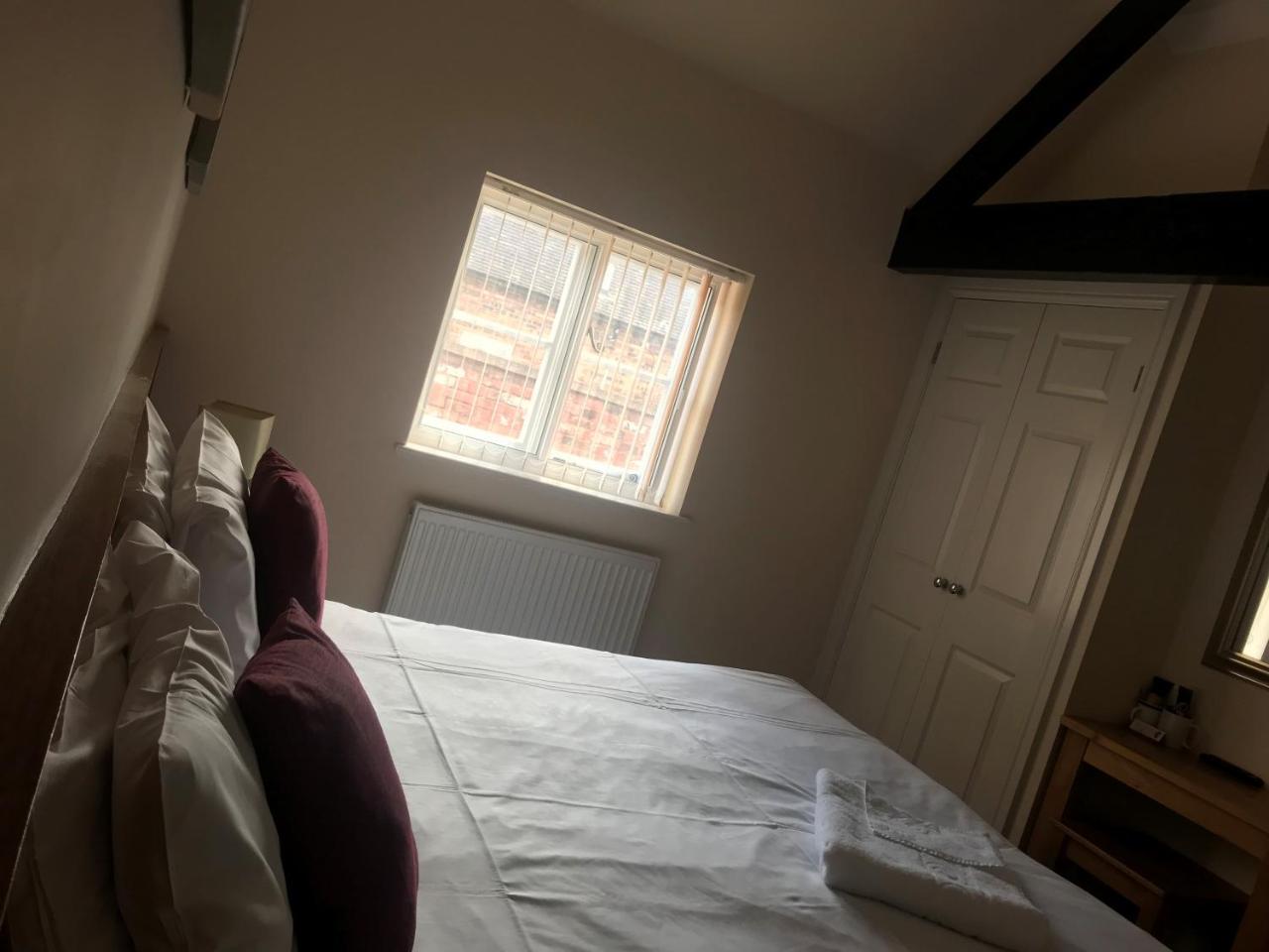 The Atherstone Red Lion Hotel Bagian luar foto